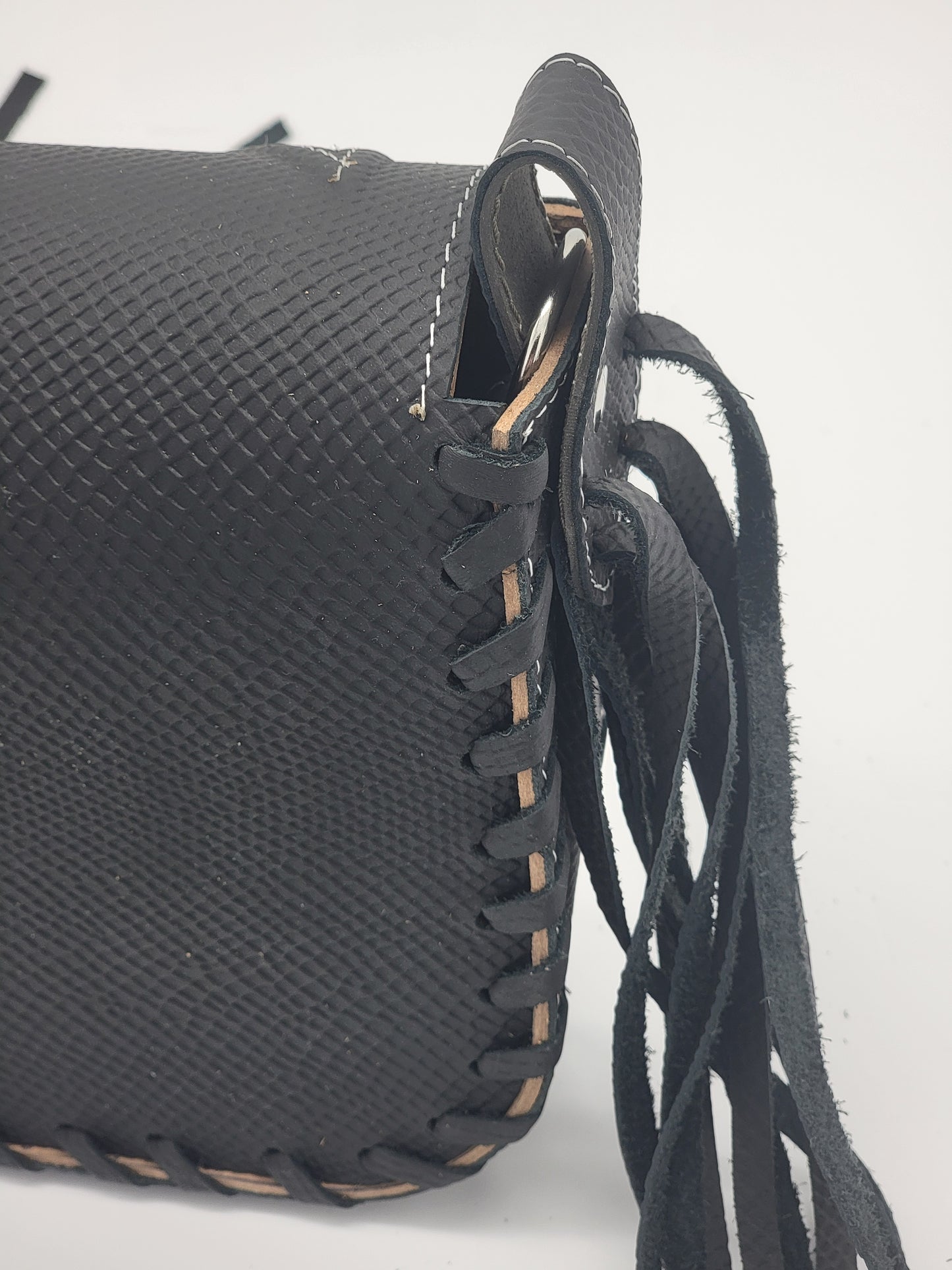 Bolso bandolera de piel de vaca estilo western 4