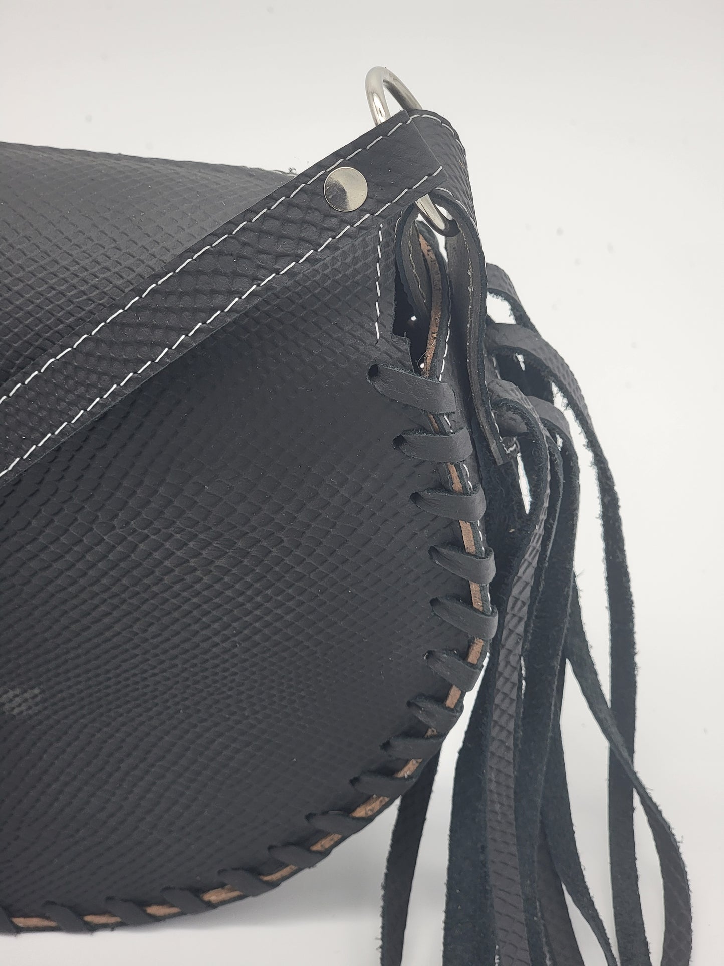 Bolso bandolera de piel de vaca estilo western 2