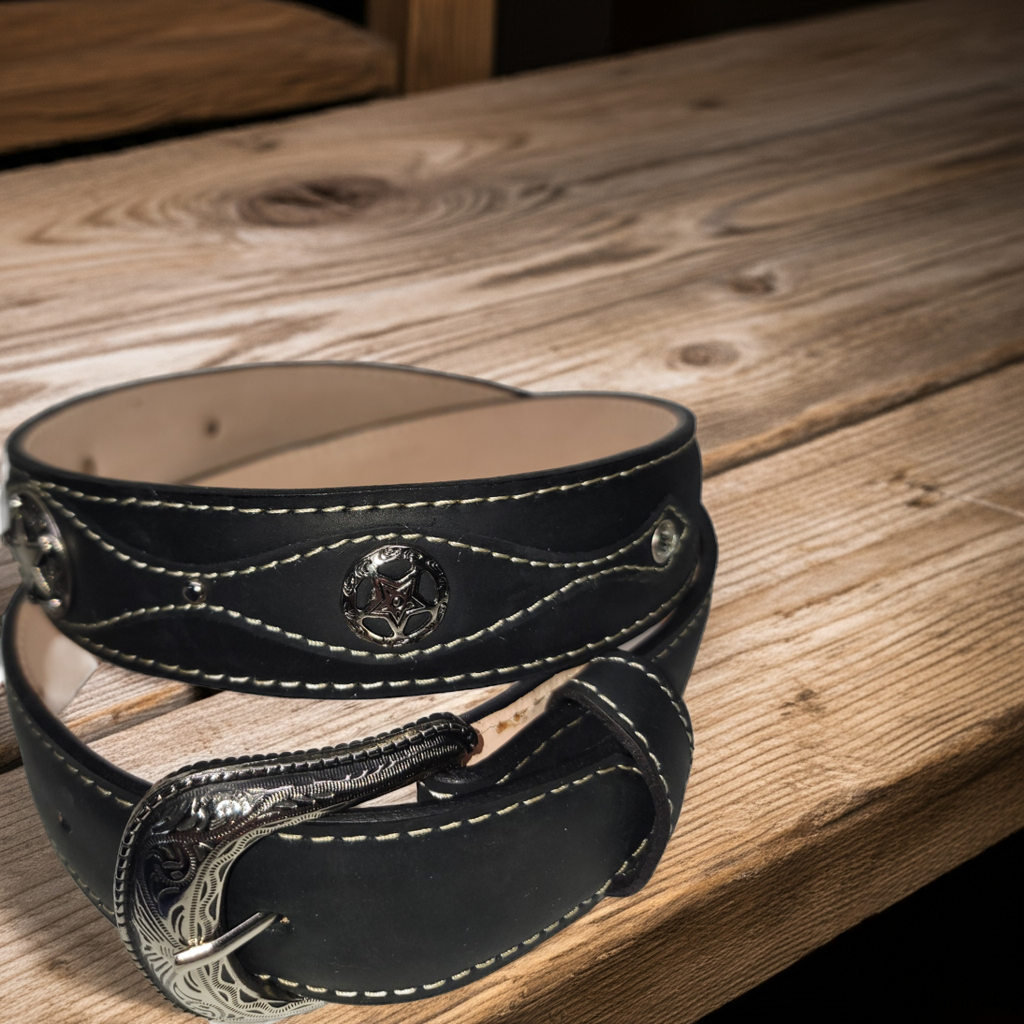 Cinturón de cuero fino para hombre