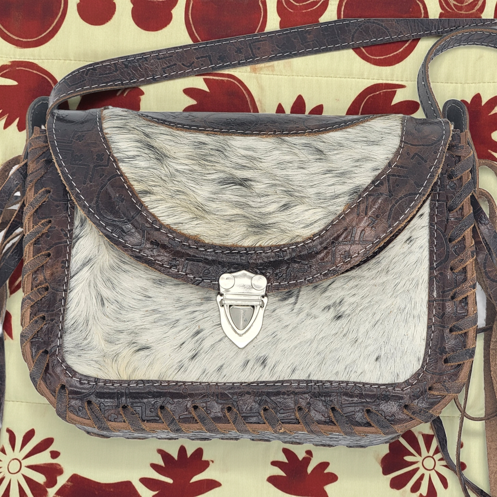 Bolso bandolera de piel de vaca estilo western 3