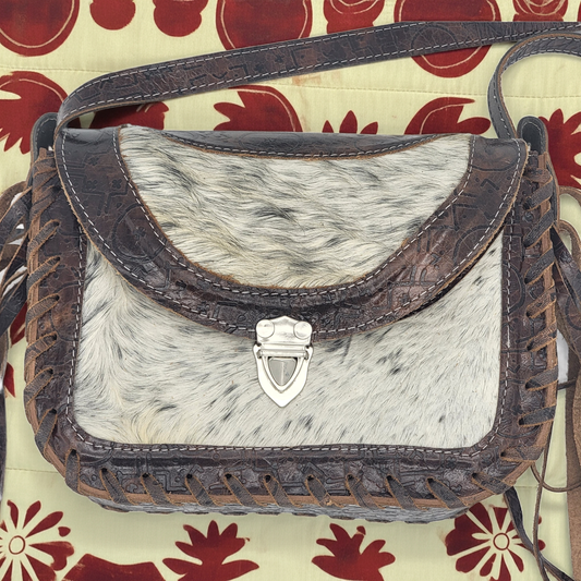 Bolso bandolera de piel de vaca estilo western 3