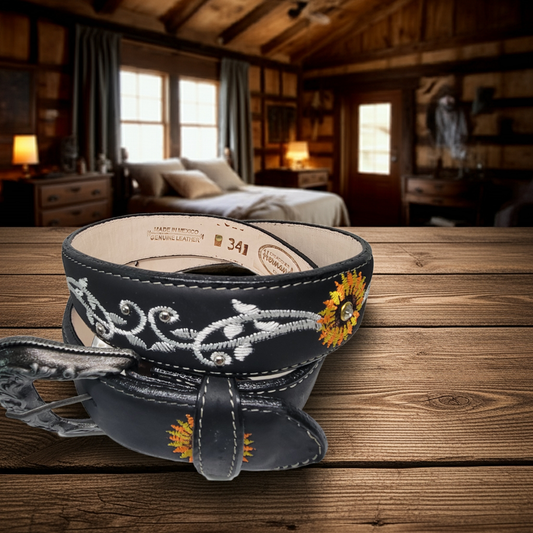 Cinturón de cuero bordado para mujer