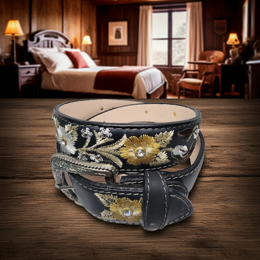 Cinturón de cuero bordado para mujer